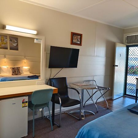Donald Riverside Motel Екстер'єр фото