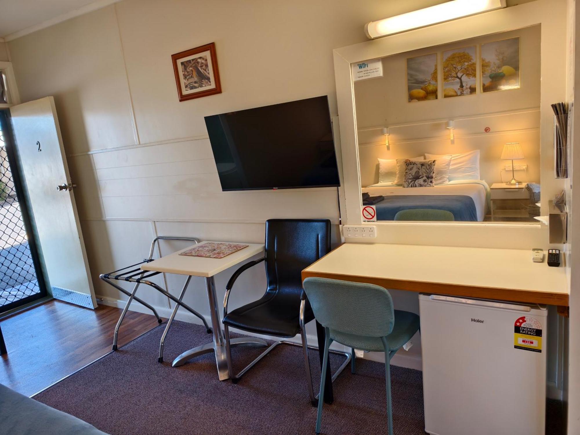 Donald Riverside Motel Екстер'єр фото