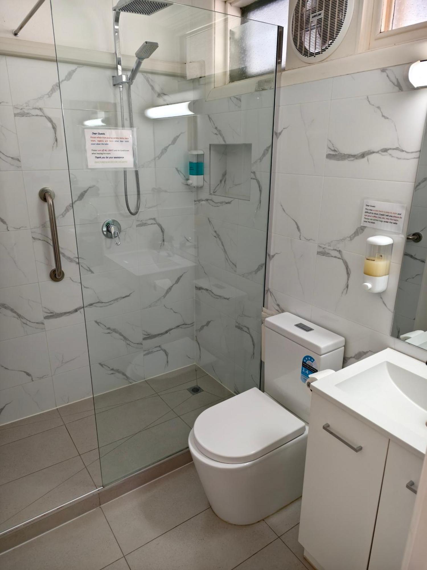 Donald Riverside Motel Екстер'єр фото